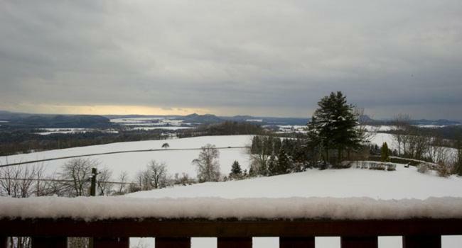 Panorama-Apartments Weinberghaus Mittelndorf ภายนอก รูปภาพ