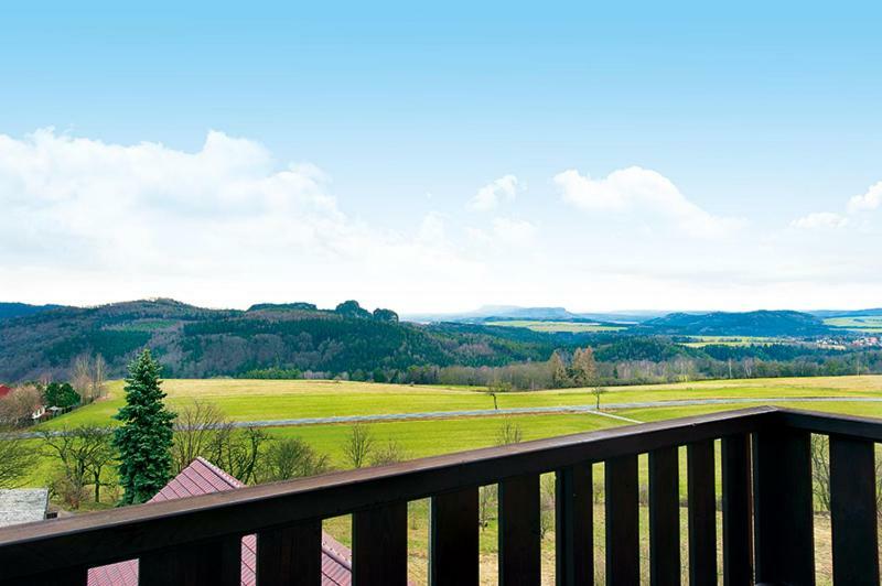 Panorama-Apartments Weinberghaus Mittelndorf ภายนอก รูปภาพ